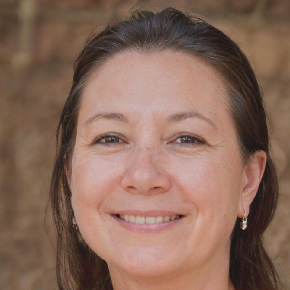 Prof. Dr. Anna Müller - Finanzbildungsexpertin